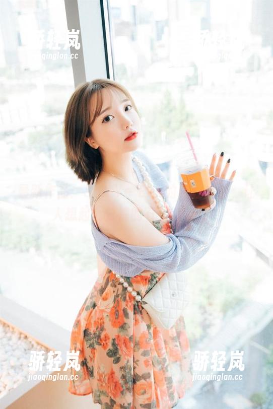 最新作品：Son Ye Eun的白丝之旅，让人想起七分裤的石头剪刀布！